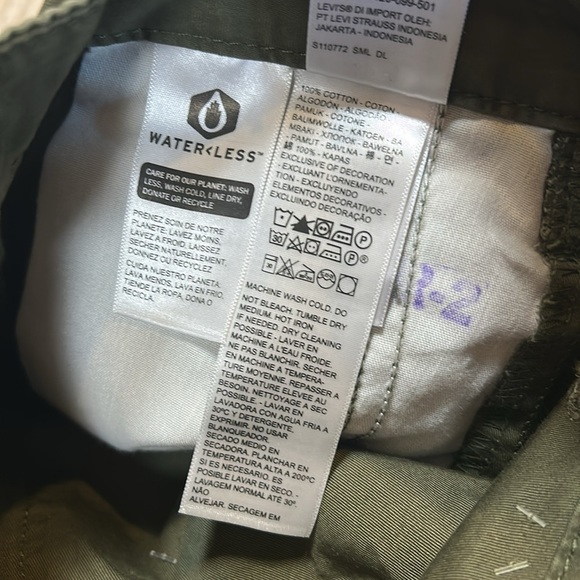 NWT Levi’s Women’s Olive Green Wide Leg Cotton Twill Baggy Cargo Pants Trousers - Picture 11 of 11